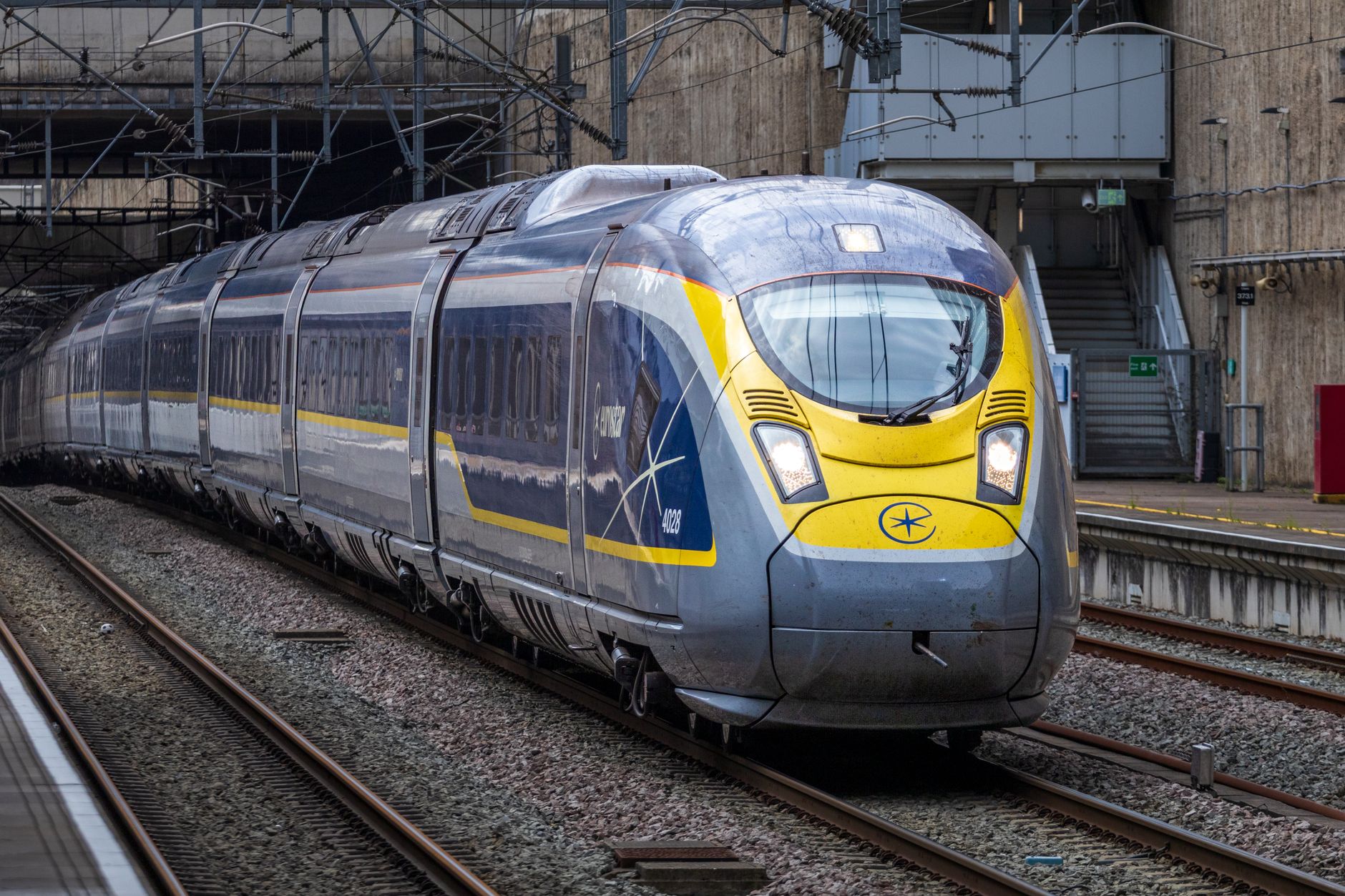 High-Speed Trains India: Proven Benefits for Future Projects