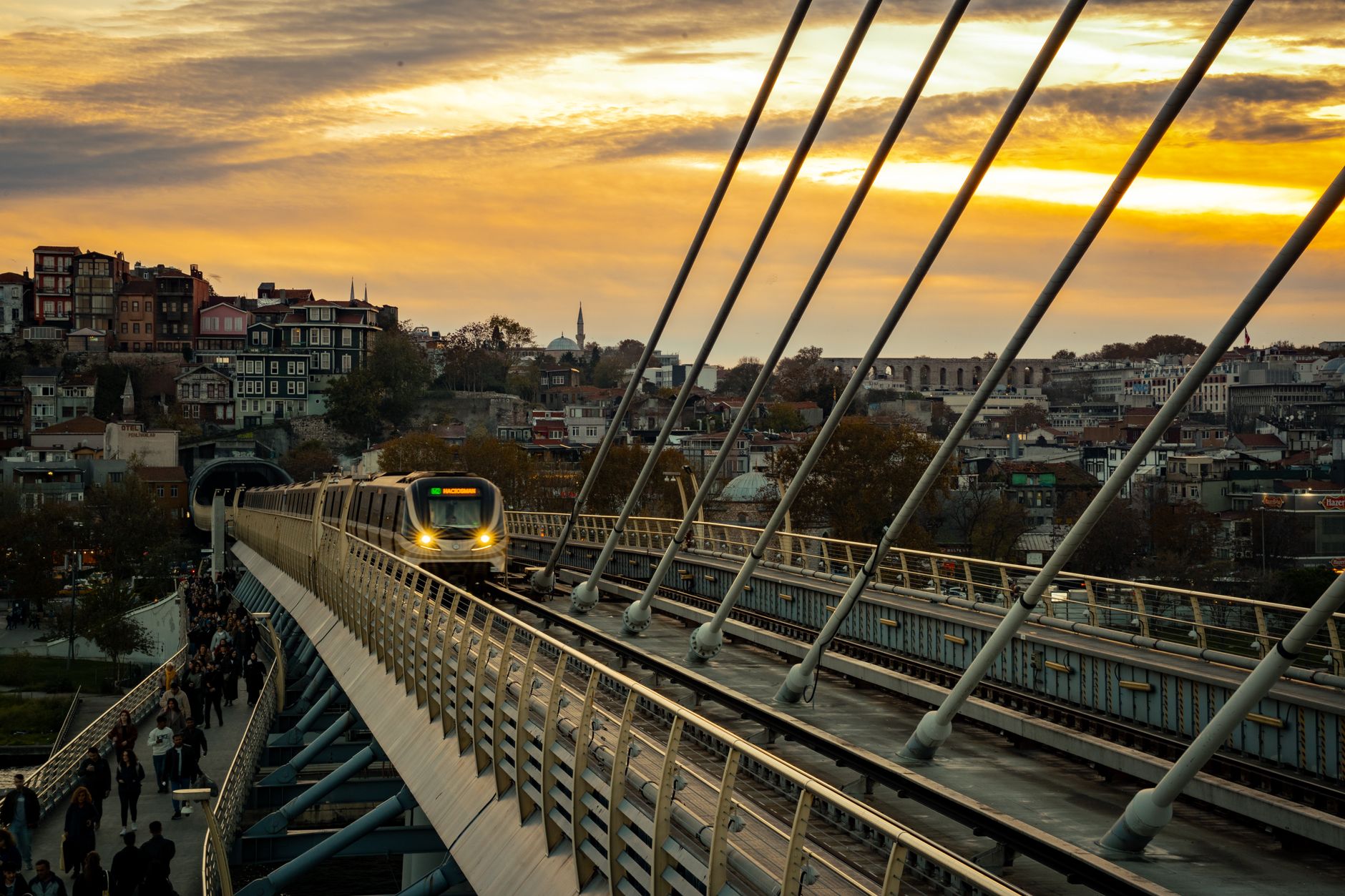 Metro services suspended: 26 minutes of disruption reported