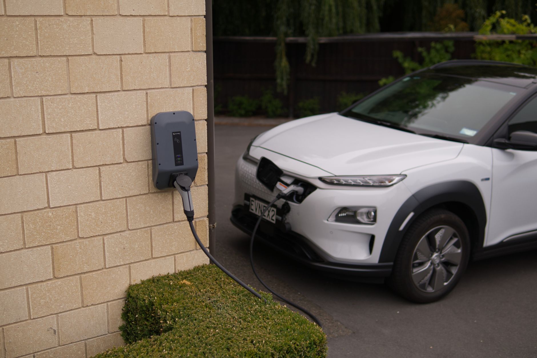 Smart Plug for Cars: Safe Solution for Teen Drivers